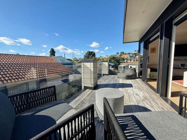 11/12 Stewart Street Raglan_19