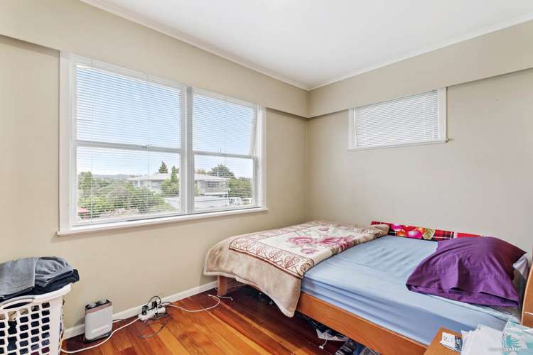 12 School Road Te Atatu South_11