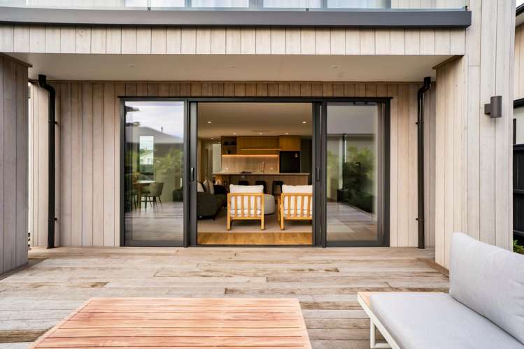 10 and 10A Eliot Street New Plymouth_28