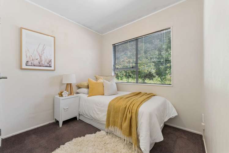 1/6 Sandiacre Way Browns Bay_12