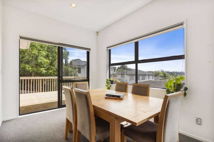 7 Vino Cina Heights Ranui_7