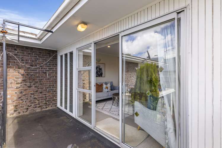 2/5 Goad Crescent Hillsborough_14