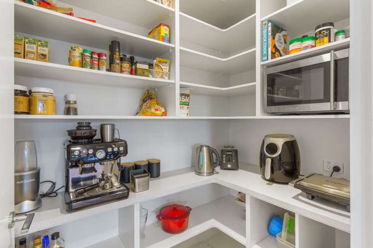 196 Southfield Drive Lincoln_7