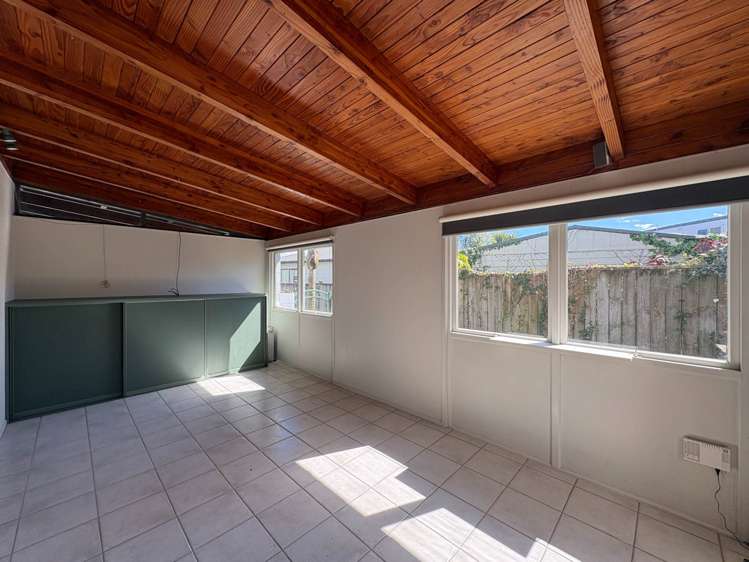16 Sorrel Crescent Bucklands Beach_7