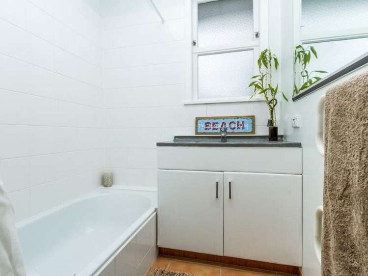 17 Acacia Road Torbay_16