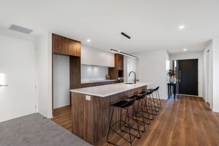 25 Da Vinci Avenue_4