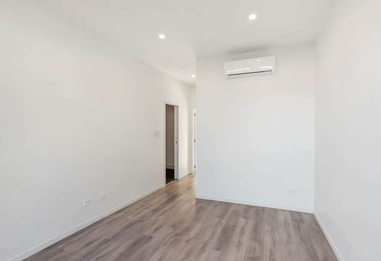 5/60 Kelman Road Kelston_7