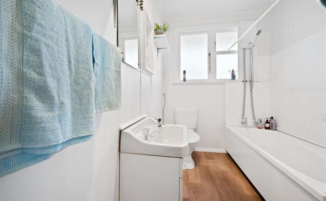 40 Eltham Road Burleigh_4