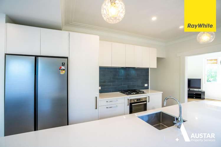  9 Hutchinson Avenue New Lynn_11