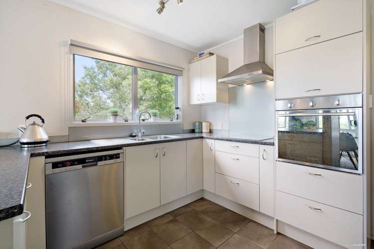 6 Pahi Place West Harbour_9