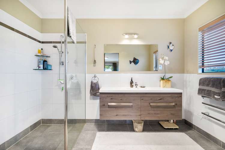 47 Broadwood Rise Kumeu_23