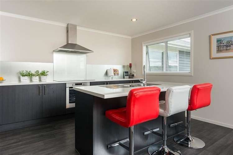 5 Ellesmere Close Pyes Pa_6