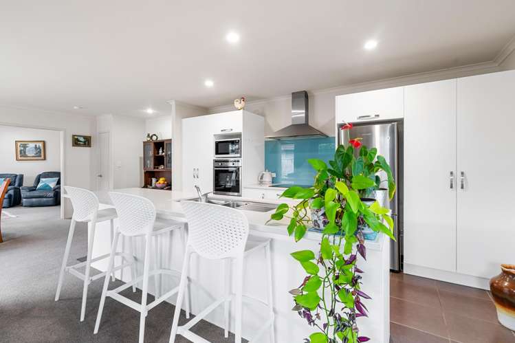33 Carrington Drive Papamoa Beach_1