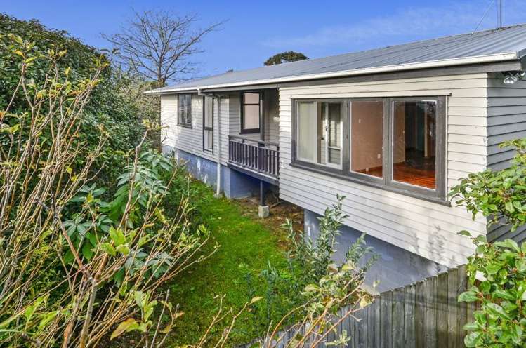 46 Taurus Crescent Beach Haven_1