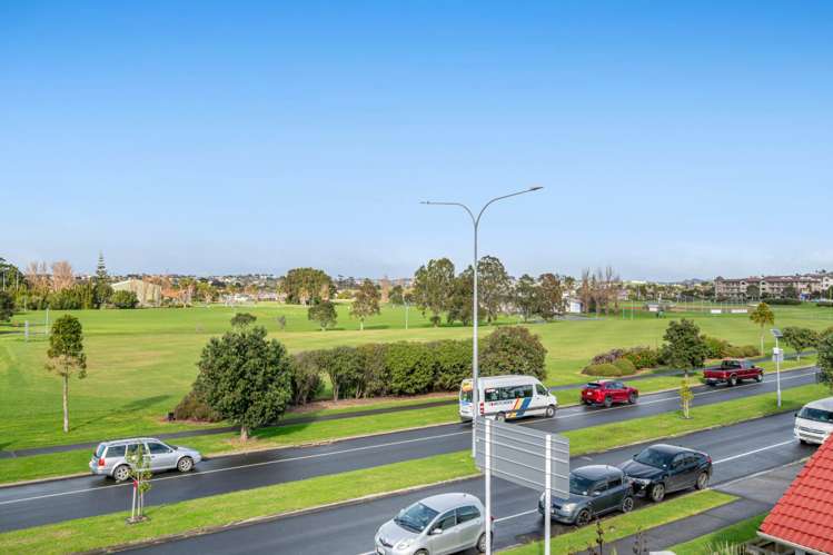 102/252 Centreway Road Orewa_18