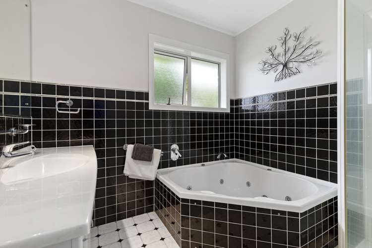 8 Catherine Crescent Te Aroha_16