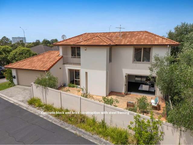 Freehold – Solid Block Construction!