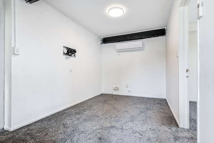 198 & 198A Mahoe Street Melville_23