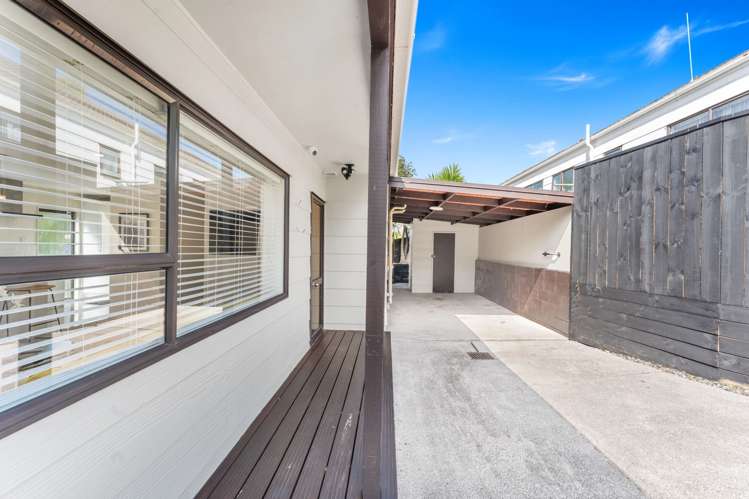 2/1B Eugenia Rise Totara Heights_12
