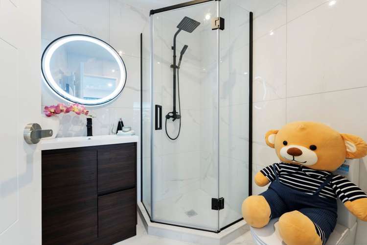 8A Mason Street New Lynn_25