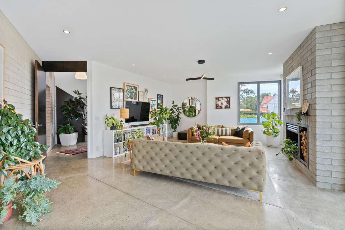 33A Stanley Point Road_5