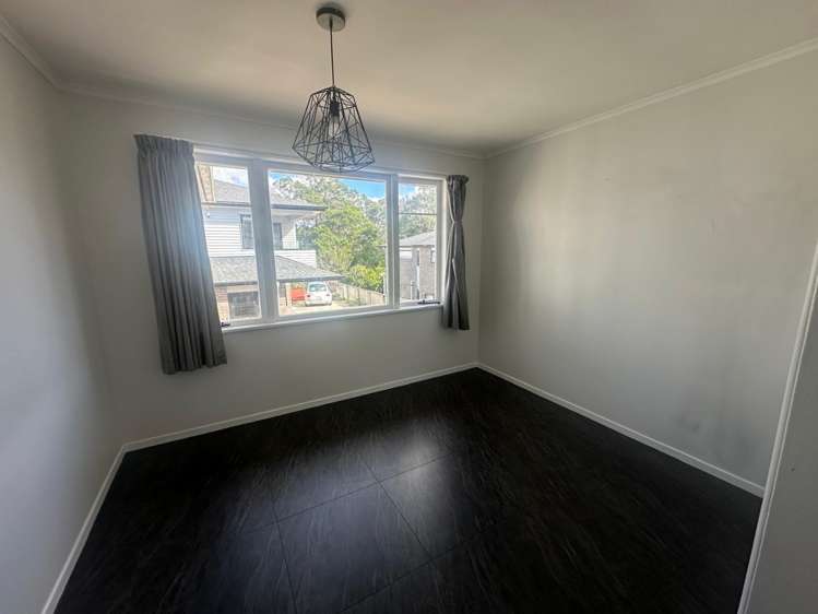 8 Celsmere Lane Te Atatu Peninsula_8