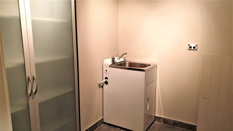 57 Newington Road Henderson_11