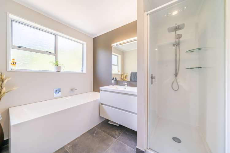 11 Moray Place Papakowhai_18