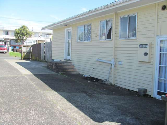 1/16 Sandra Avenue Otara_1