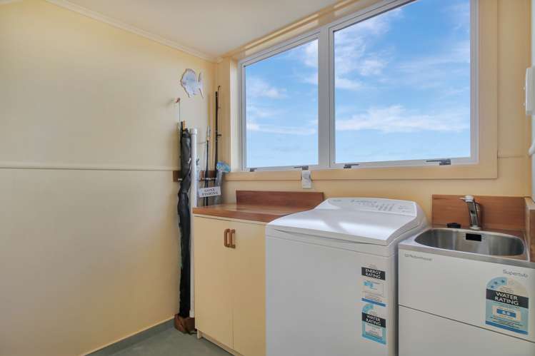 19 Marine Parade South Foxton Beach_9