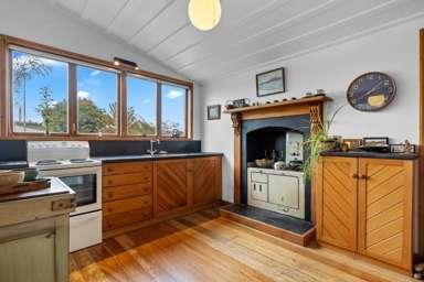 24 Dillons Point Road_4