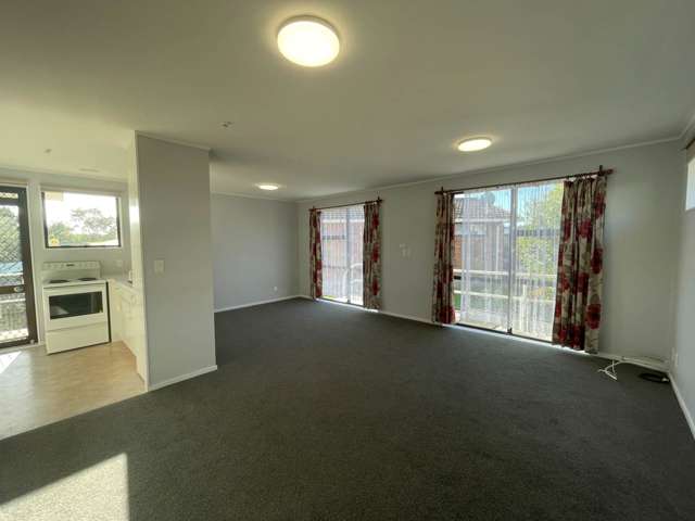 8/2 John Bracken Way Beach Haven_2