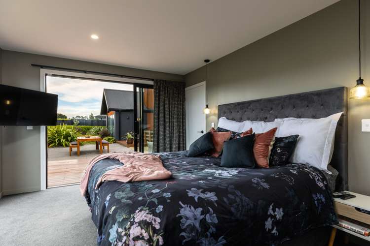 15 Catalina Crescent Burleigh_21