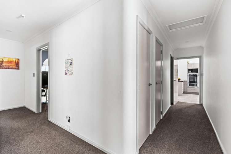 58 Harold Holt Avenue Onekawa_15