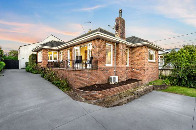 78 Ngatiawa Street One Tree Hill_16