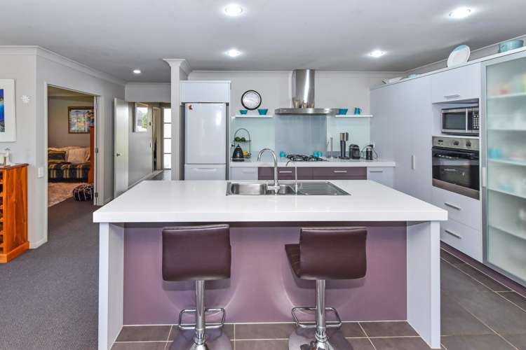 42 Aberdeen Crescent Wattle Downs_12