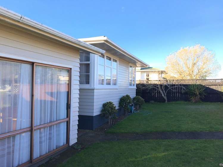 21 Melba Street Beach Haven_16