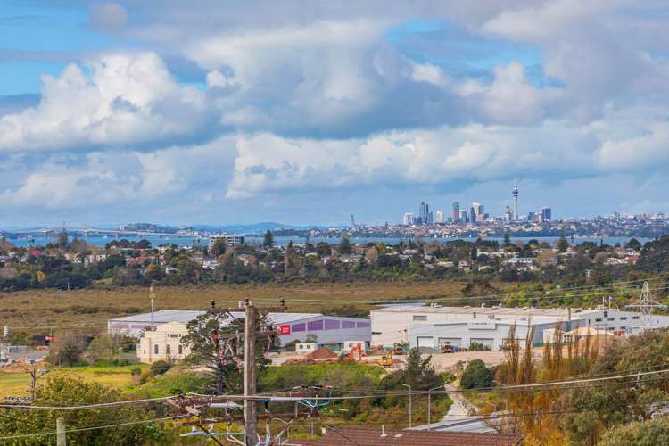 6/43b Waimumu Road Massey_0