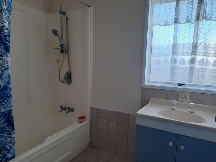 62 Burundi Avenue Clendon Park_10