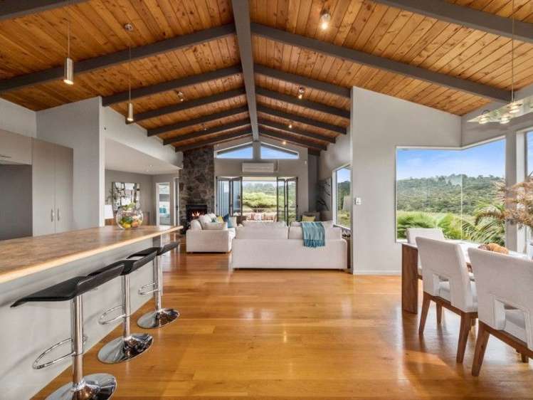 632 Huia Road Parau_4