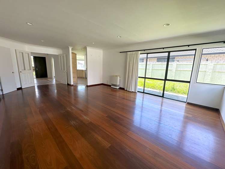 9 Santorini Key Papamoa_19