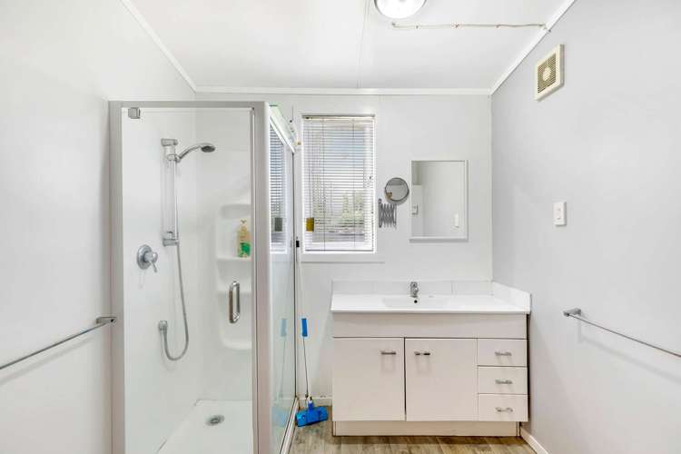 127 Linton Street West End_11