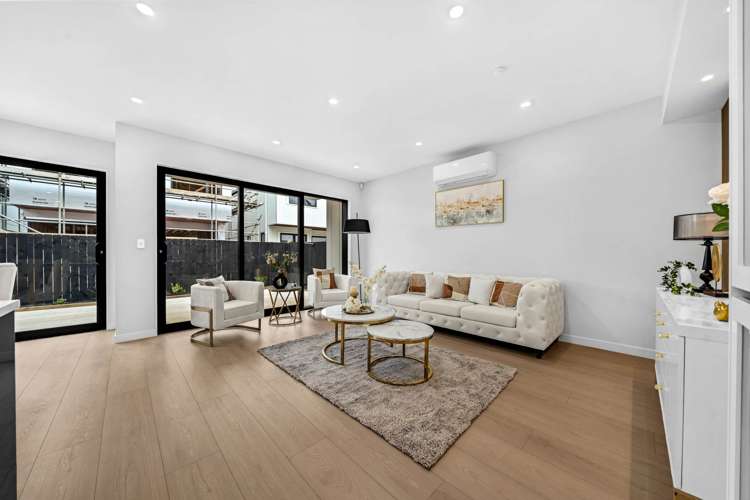 8 Murray Grey Lane Papakura_24