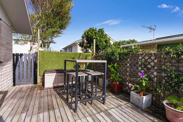 2/14 Burns Street Westown_10