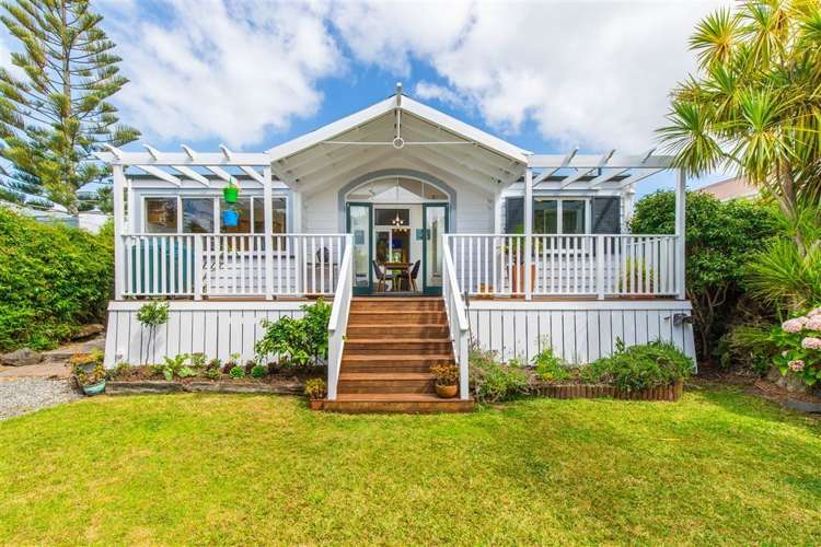 24 Mozeley Avenue Devonport_18