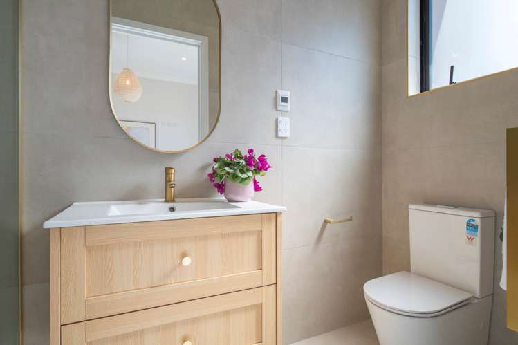 25 Uatoto Road Clarks Beach_18