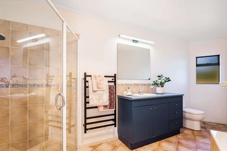 10 Edwin Mitchelson Road Muriwai_19