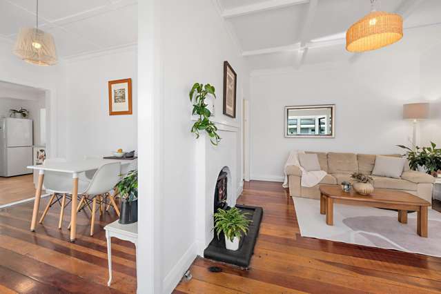 2/33a Glen Road Devonport_3