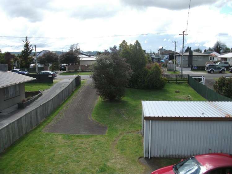 15 Waitahanui Avenue 11210_12