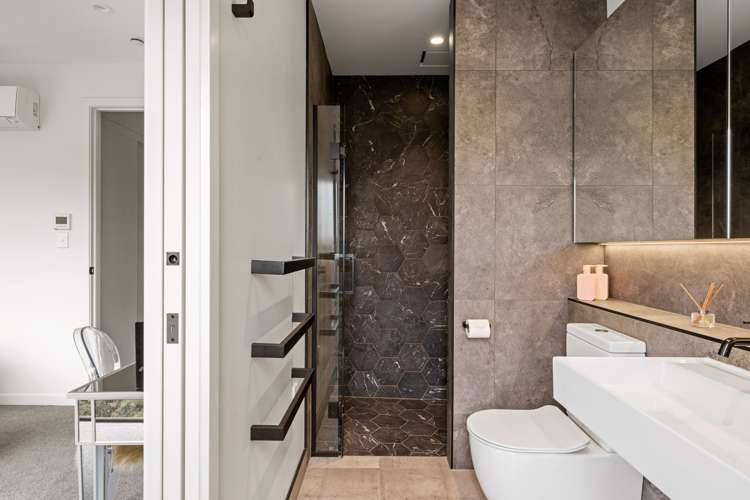 15 Lakewood Lane Cambridge_20